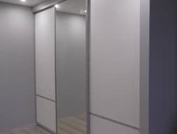 Шкаф-купе в прихожую №61