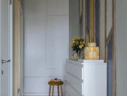 Шкаф в прихожую №1