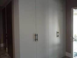 Шкаф в прихожую №3