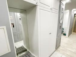 Шкаф в прихожую №10