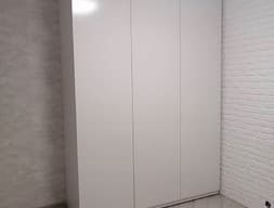 Шкаф распашной №140