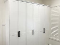 Шкаф распашной №145