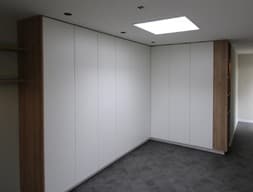 Шкаф угловой №19