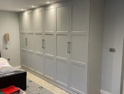 Шкаф распашной №173