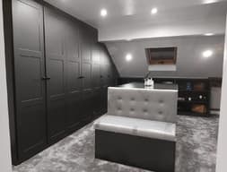 Шкаф распашной №174