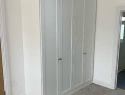 Шкаф распашной №180