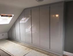 Шкаф распашной №183