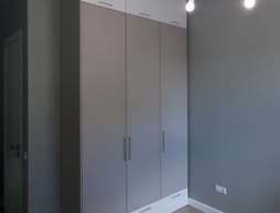 Шкаф распашной №204