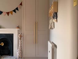 Шкаф распашной №206