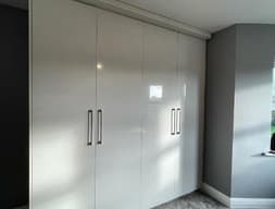 Шкаф распашной №207