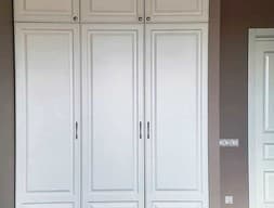 Шкаф распашной №6