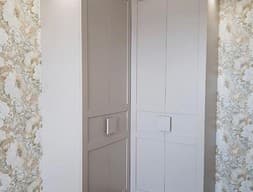 Шкаф распашной угловой №1