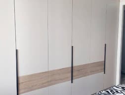 Шкаф распашной №70