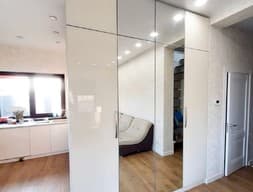 Шкаф распашной №75