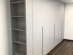 Шкаф распашной №82