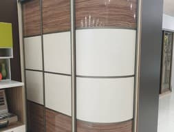 Шкаф-купе радиусный №12