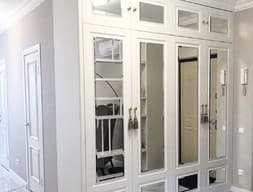 Шкаф распашной №108 с зеркалом